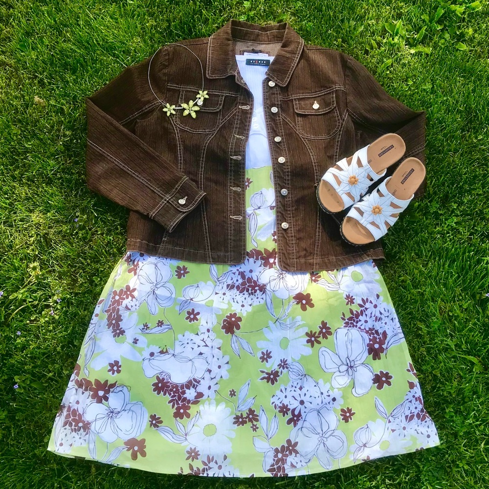 Sandra Darren pleated Floral Skirt Size:6